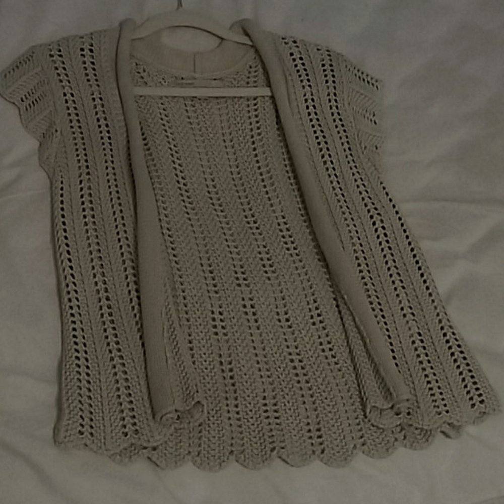 Knitted/crocheted summer cover up